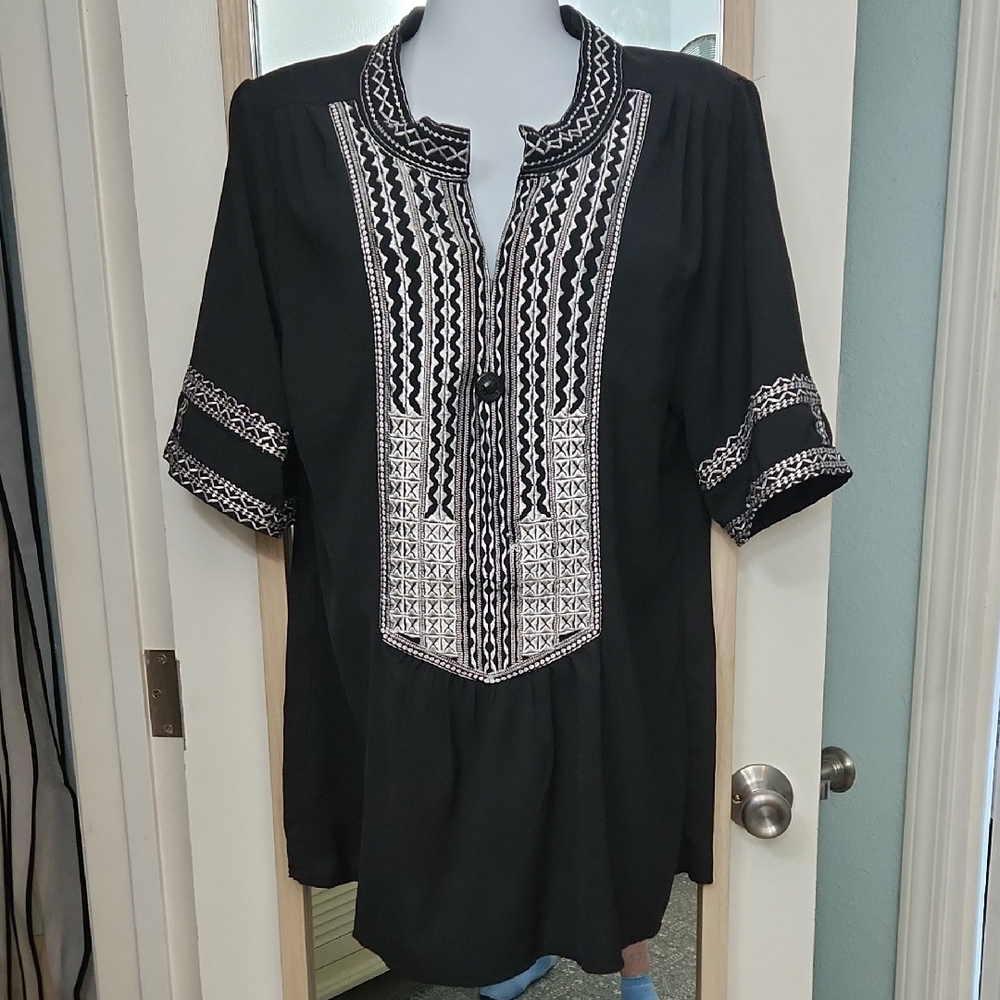 Black and White Embroidered Women's Top